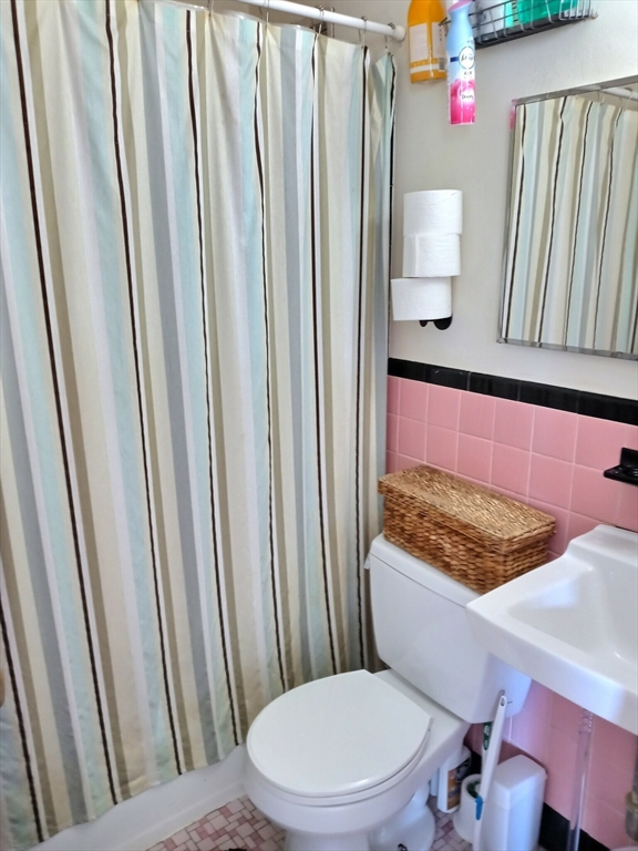 1 bed, 1 bath apartment for rent at 1382 Beacon Unit 11, Coolidge Corner — photo 11 of 12