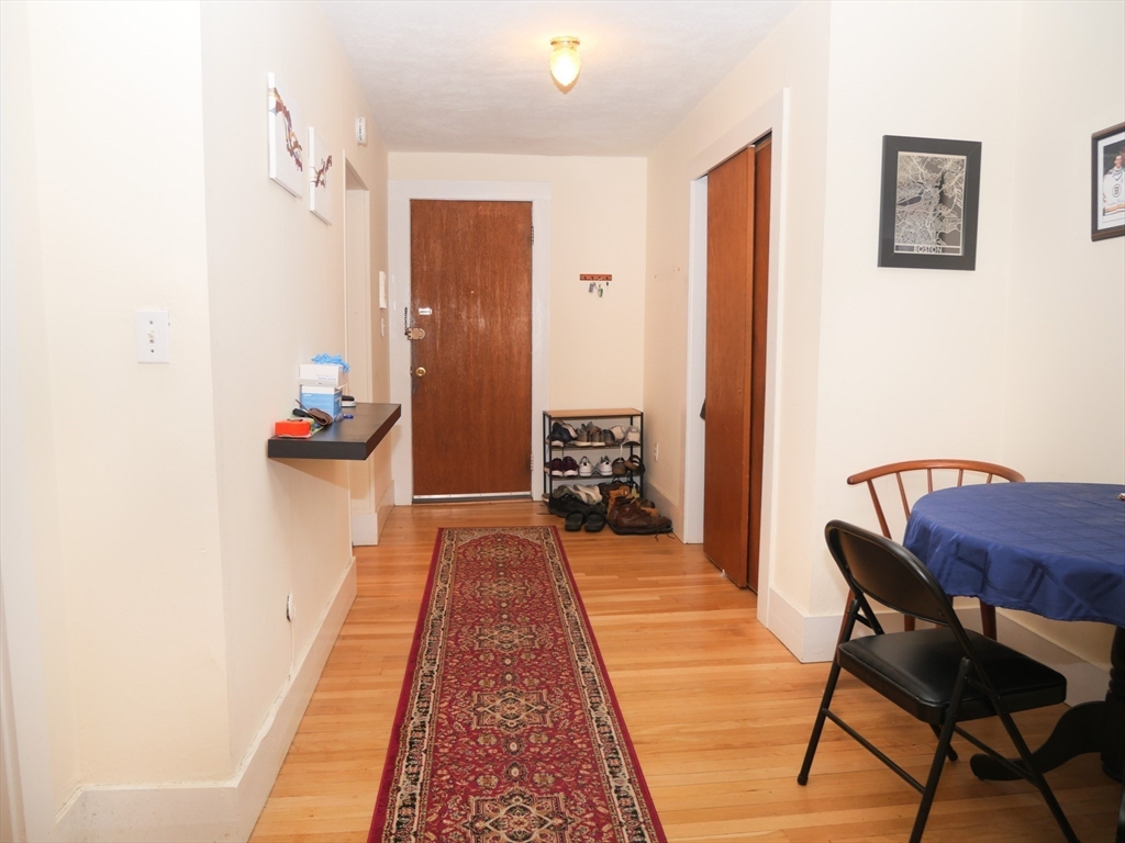 1 bed, 1 bath apartment for rent at 1382 Beacon Unit 14, Coolidge Corner — photo 6 of 8