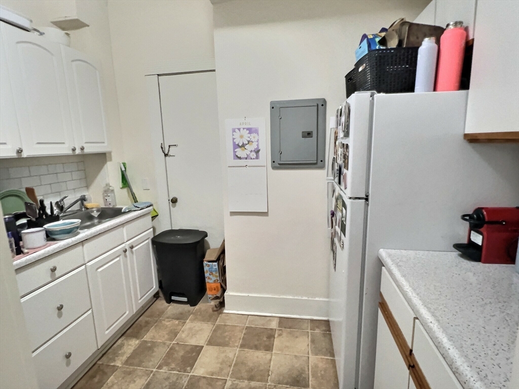 1 bed, 1 bath apartment for rent at 1382 Beacon Unit 7, Coolidge Corner — photo 3 of 10