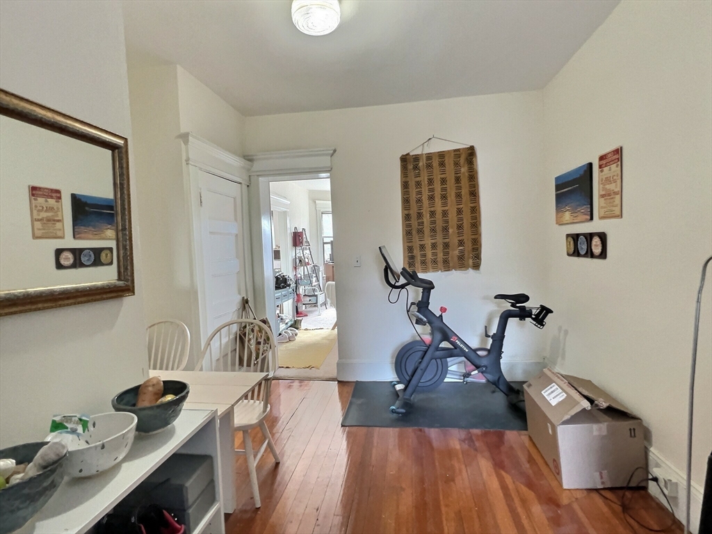 1 bed, 1 bath apartment for rent at 1382 Beacon Unit 7, Coolidge Corner — photo 5 of 10