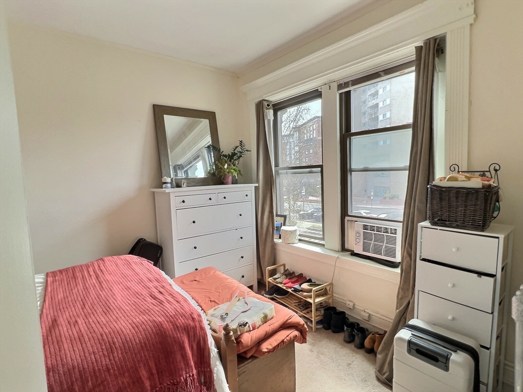 1 bed, 1 bath apartment for rent at 1382 Beacon Unit 7, Coolidge Corner — photo 8 of 10