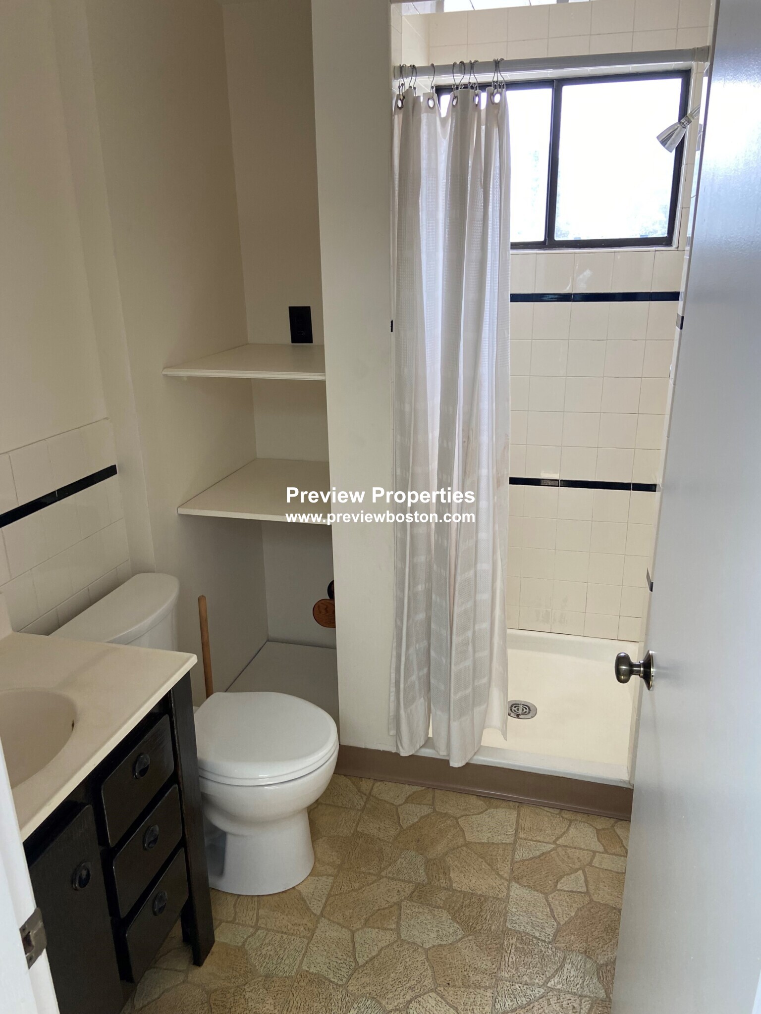 3 bed, 1 bath apartment for rent at 1383 Washington St Unit 3P, West Newton — photo 10 of 13