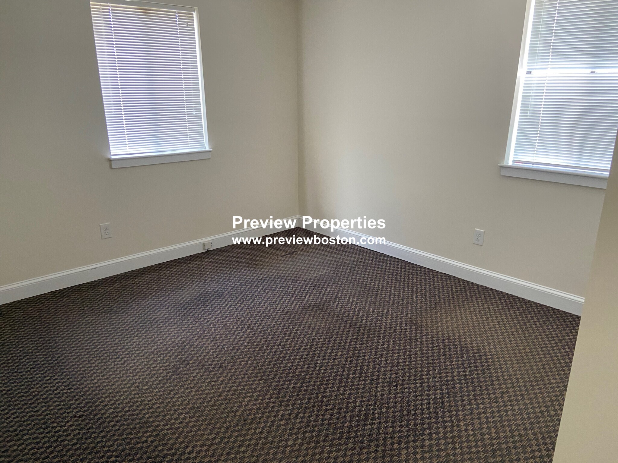 3 bed, 1 bath apartment for rent at 1383 Washington St Unit 3P, West Newton — photo 3 of 13