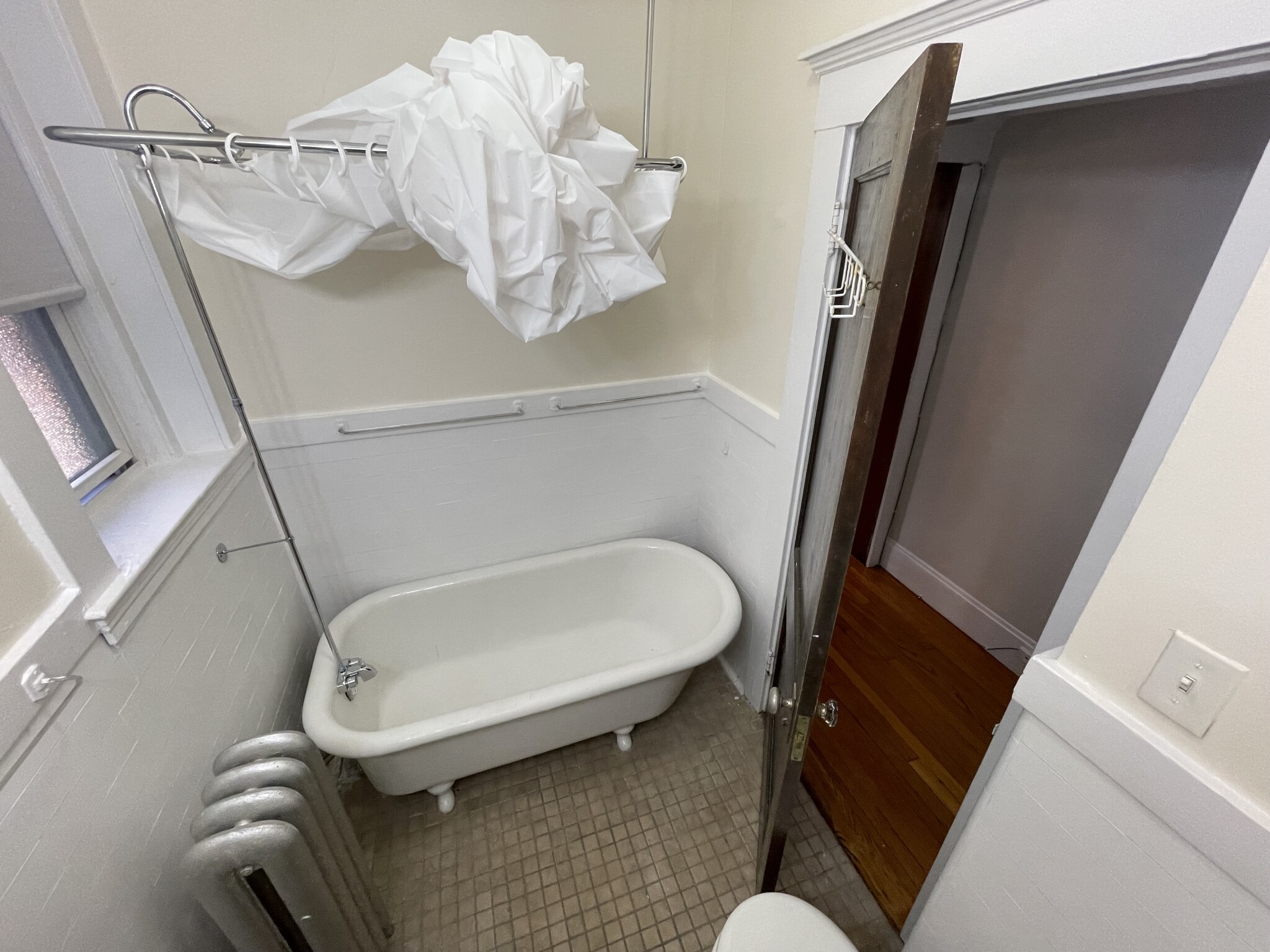 Studio bed, 1 bath apartment for rent at 1384 Commonwealth Ave Unit 20, Allston — photo 6 of 11