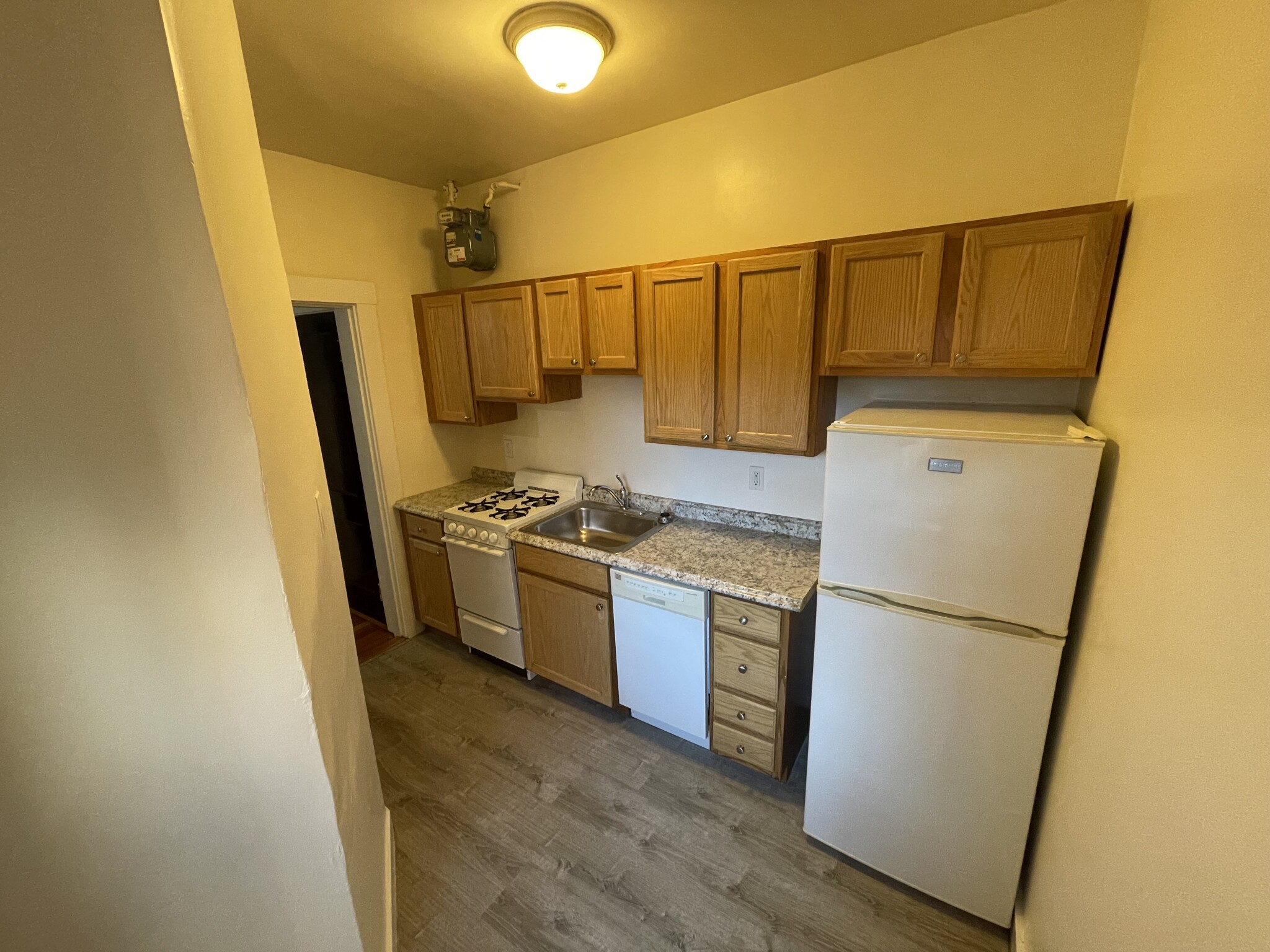 Studio bed, 1 bath apartment for rent at 1384 Commonwealth Ave Unit 20, Allston — photo 2 of 11