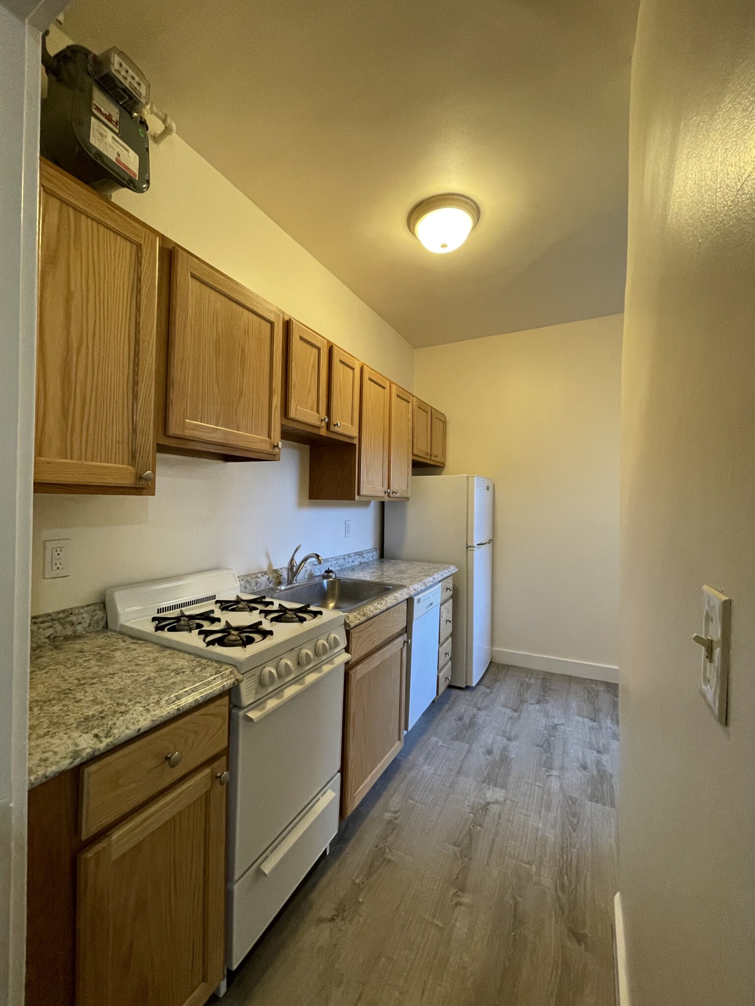Studio bed, 1 bath apartment for rent at 1384 Commonwealth Ave Unit 20, Allston — photo 1 of 11