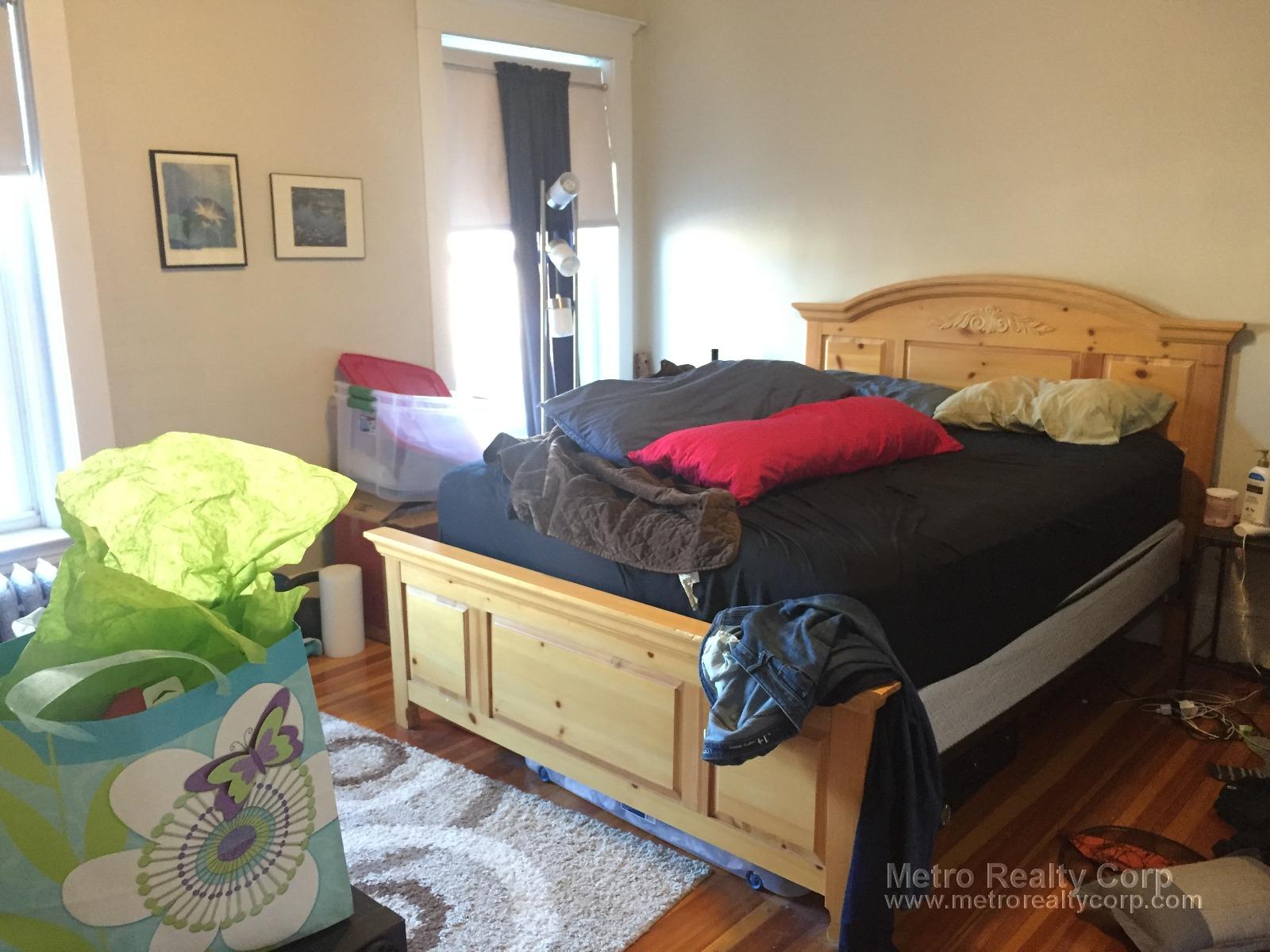 2 bed, 1 bath apartment for rent at 1384 Commonwealth Ave Unit 9, Allston — photo 5 of 9