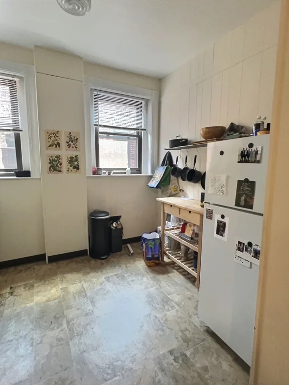 1 bed, 1 bath apartment for rent at 1386 Beacon Unit 14, Brookline — photo 6 of 7