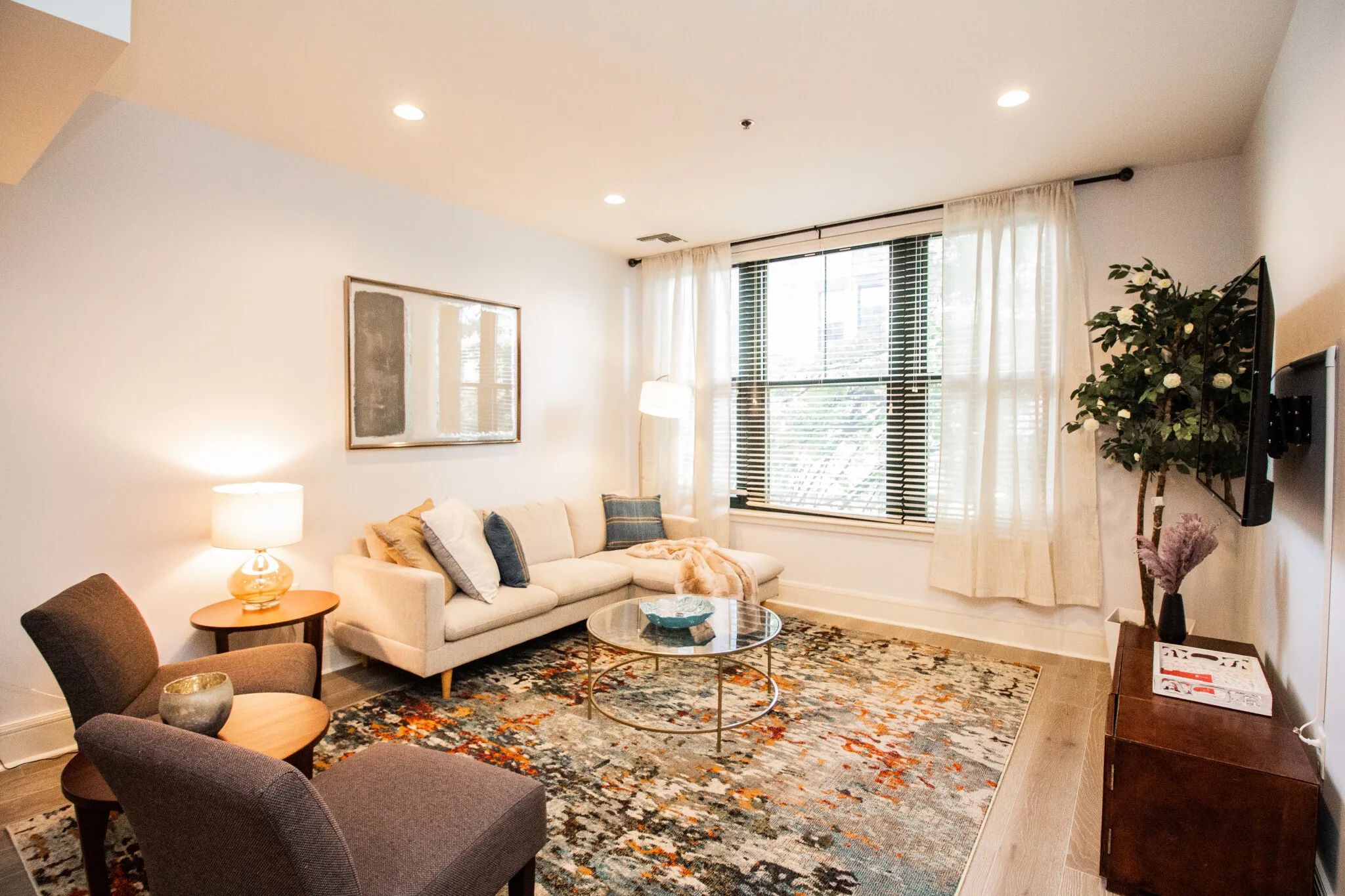 2 bed, 2 bath apartment for rent at 1387 Washington St Unit 203, South End — photo 2 of 38