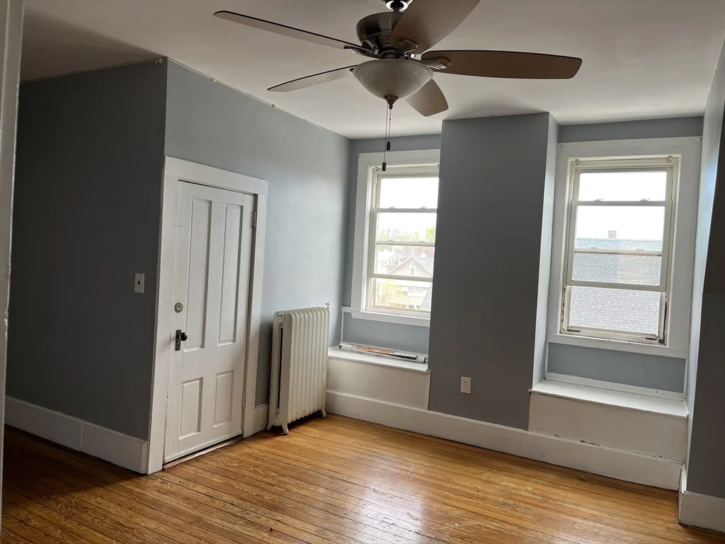 3 bed, 2 bath apartment for rent at 139-141 Bucknam St Everett, Ma Unit R, Everett — photo 11 of 12