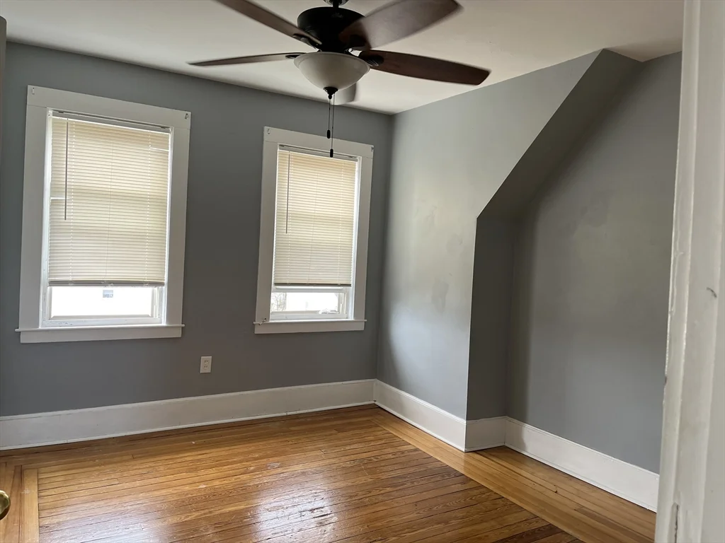 3 bed, 2 bath apartment for rent at 139-141 Bucknam St Everett, Ma Unit R, Everett — photo 10 of 12
