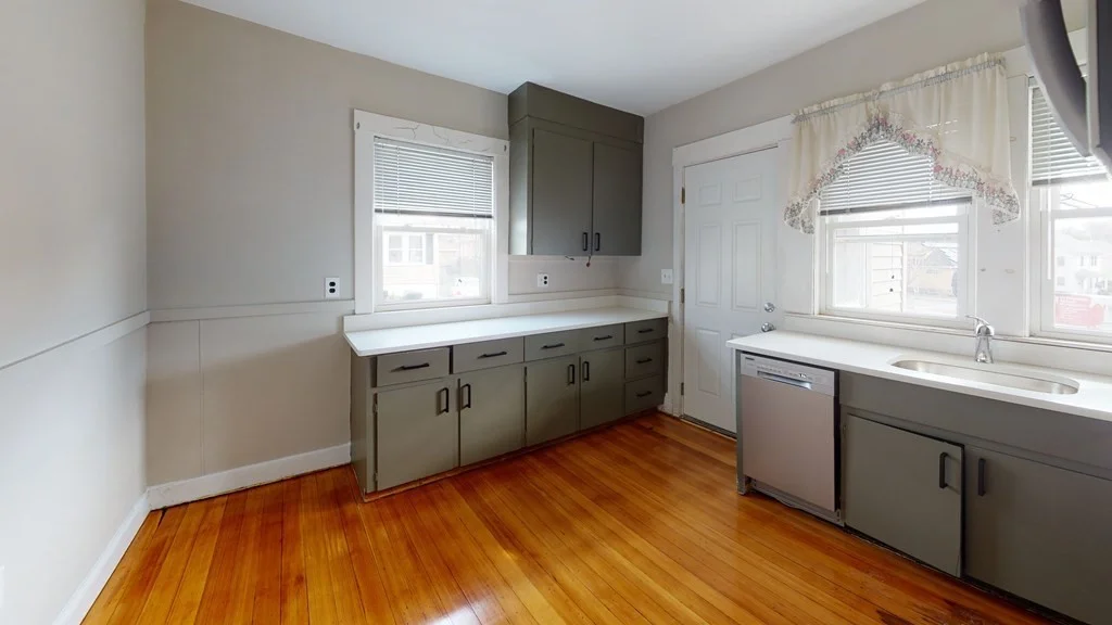 4 bed, 2 bath apartment for rent at 139-141 Edenfield Ave Unit 141, Watertown