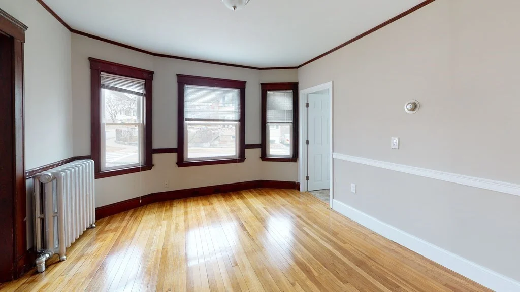 4 bed, 2 bath apartment for rent at 139-141 Edenfield Ave Unit 141, Watertown — photo 2 of 9