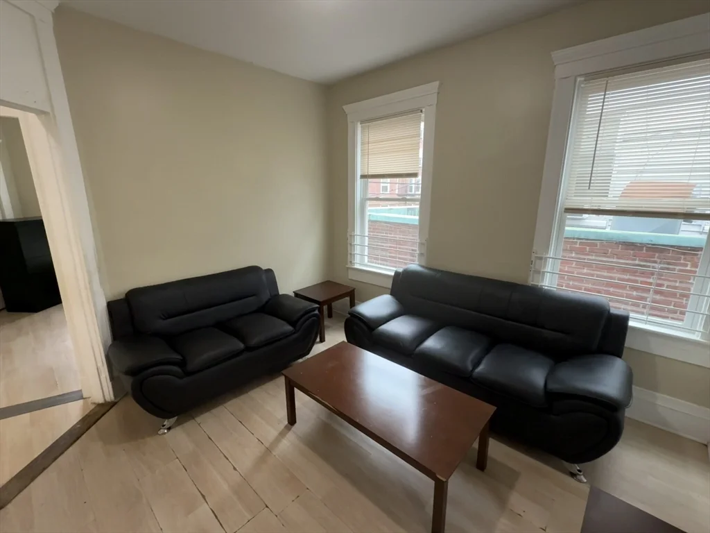 2 bed, 1 bath apartment for rent at 139-141 Franklin St Unit 2, Lynn — photo 1 of 5