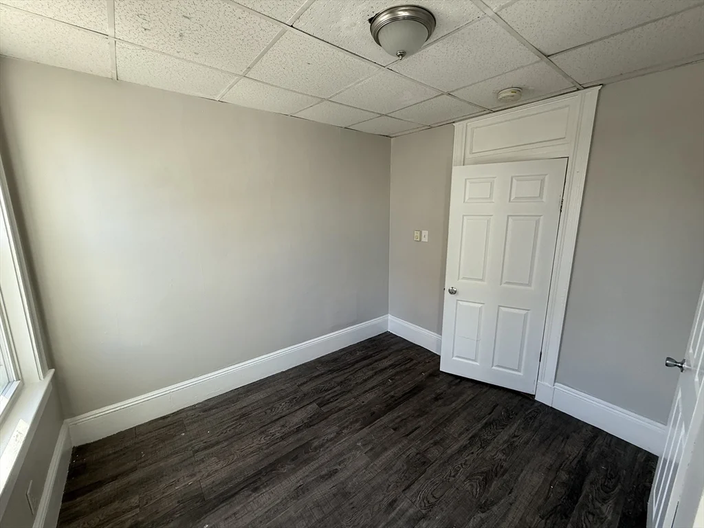 3 bed, 1 bath apartment for rent at 139-141 Franklin Unit 1, Lynn — photo 6 of 16