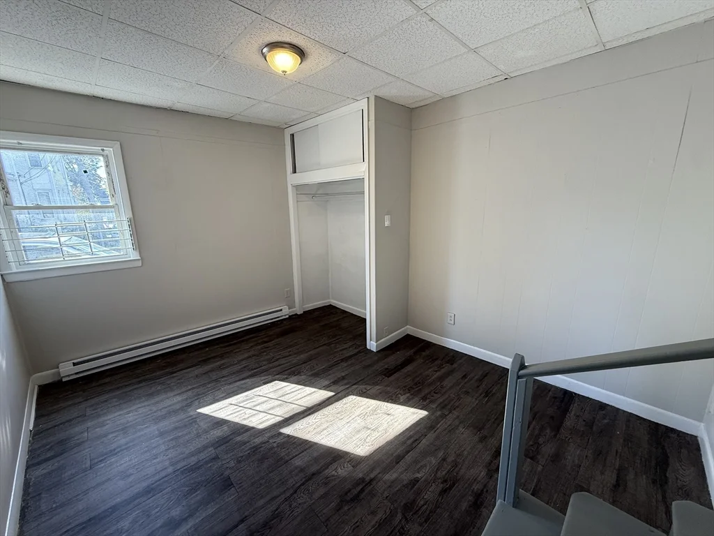 3 bed, 1 bath apartment for rent at 139-141 Franklin Unit 1, Lynn — photo 10 of 16