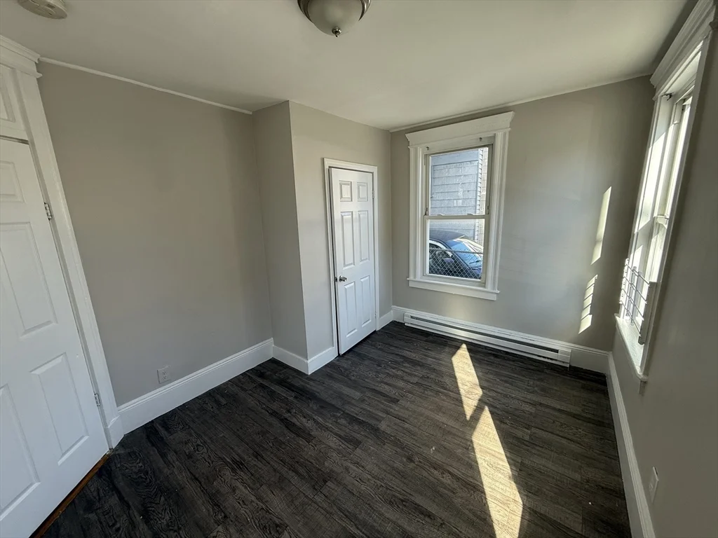 3 bed, 1 bath apartment for rent at 139-141 Franklin Unit 1, Lynn — photo 4 of 16