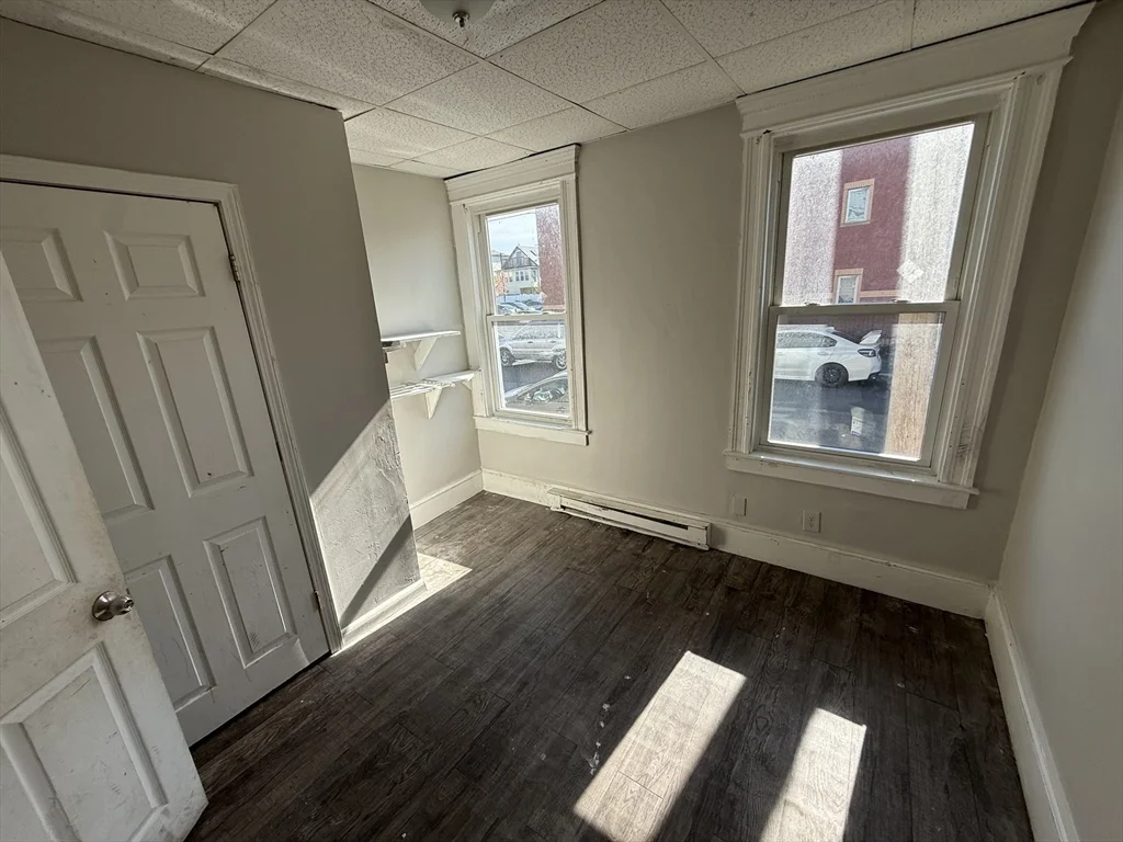 3 bed, 1 bath apartment for rent at 139-141 Franklin Unit 1, Lynn — photo 13 of 16