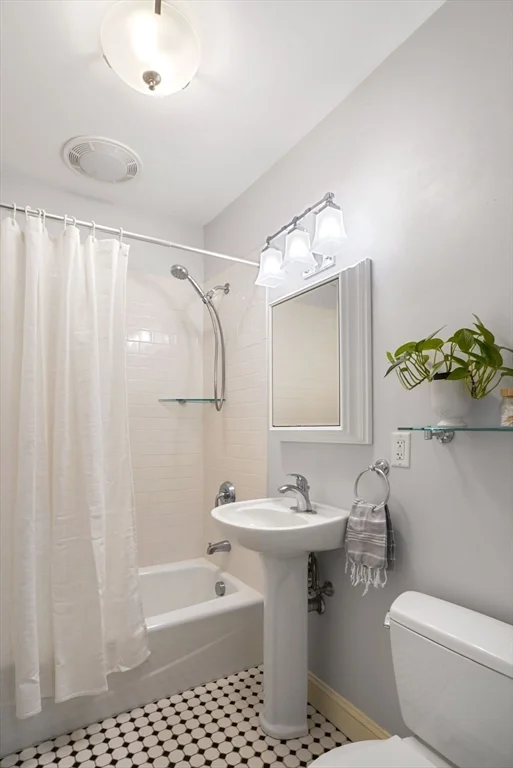 2 bed, 2 bath apartment for rent at 139 5th St Unit B, East Cambridge — photo 17 of 19