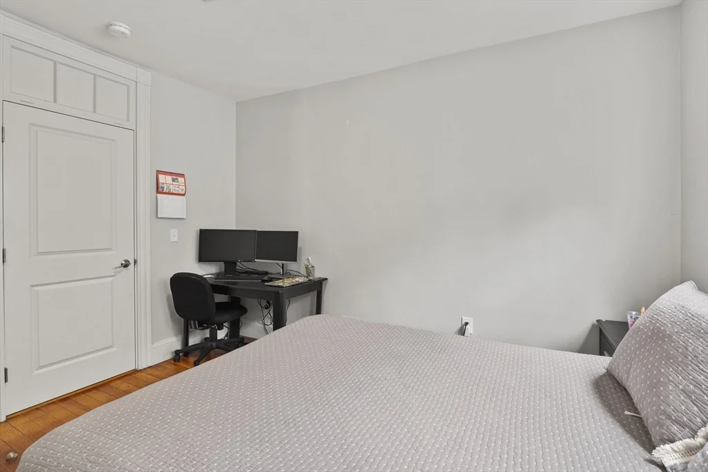 5 bed, 2 bath apartment for rent at 139 Adams St Unit 2, Waltham — photo 10 of 17
