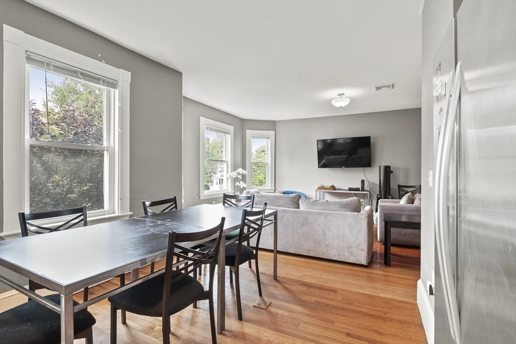 5 bed, 2 bath apartment for rent at 139 Adams St Unit 3, Waltham — photo 3 of 17