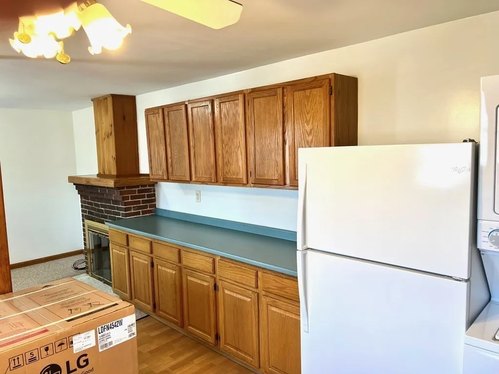 2 bed apartment for rent at 139 Bayview Ave Unit 2, Winthrop — photo 9 of 16