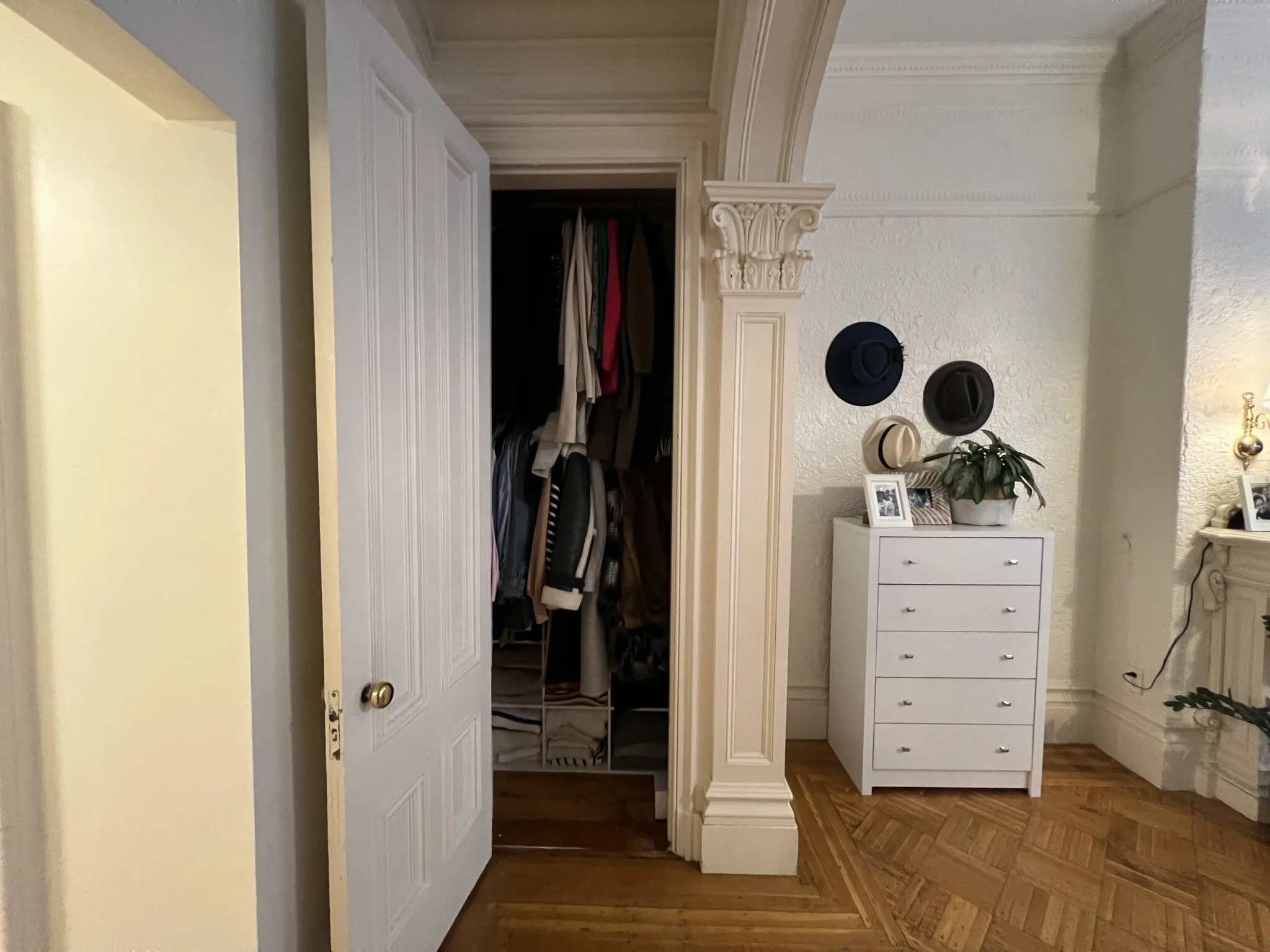 Studio bed, 1 bath apartment for rent at 139 Beacon St Unit 4, Back Bay — photo 10 of 12