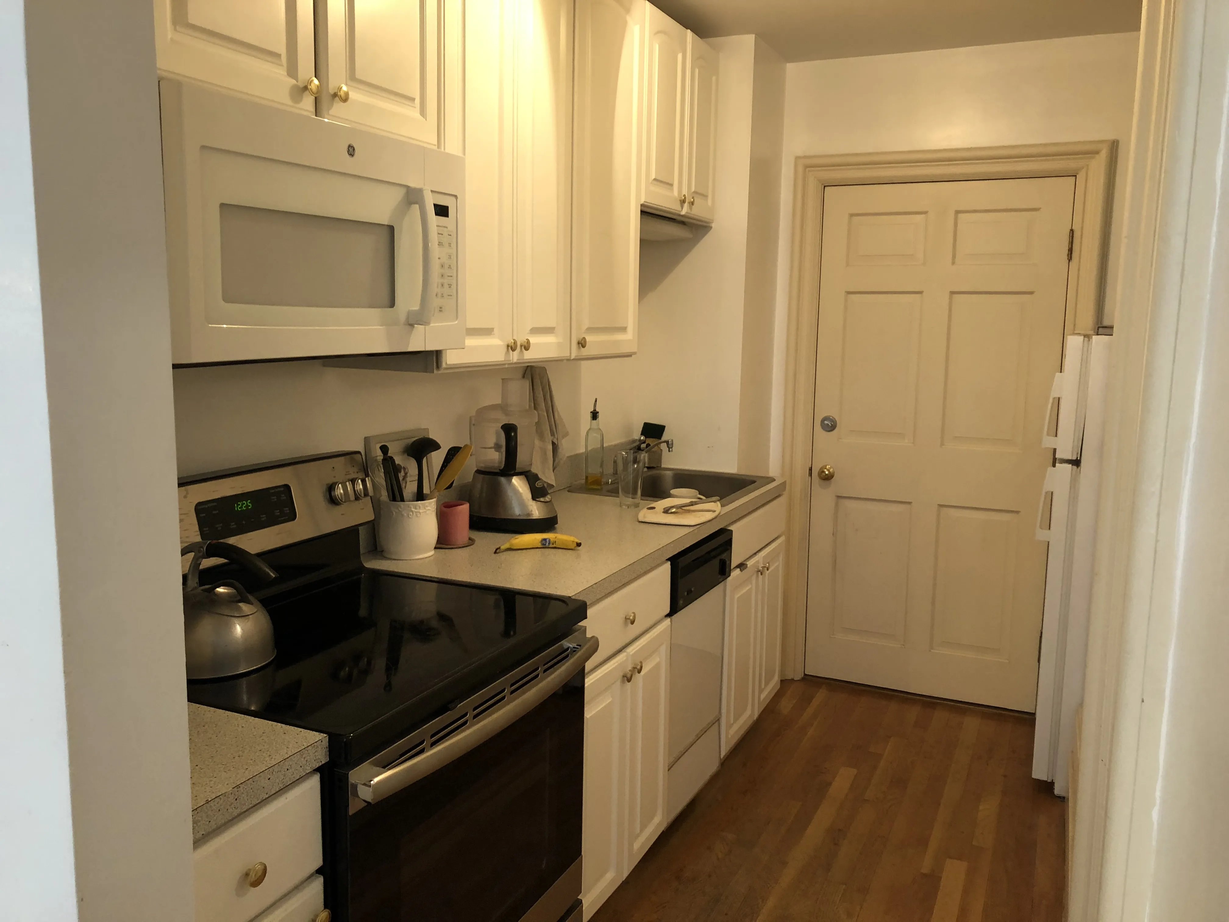 Studio bed, 1 bath apartment for rent at 139 Beacon St Unit 4A, Back Bay — photo 4 of 11