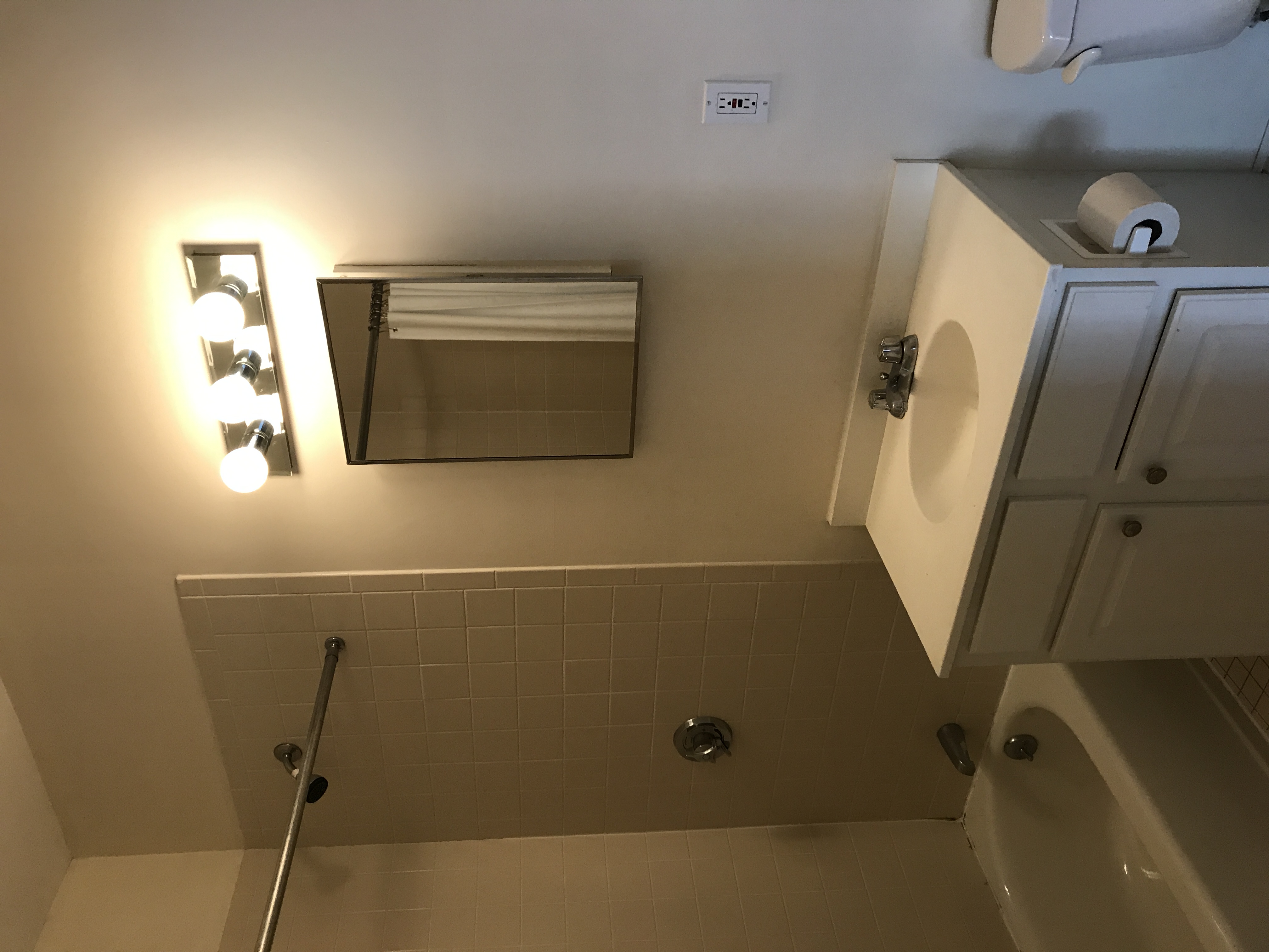 1 bed, 1 bath apartment for rent at 139 Beacon St Unit 9A, Back Bay — photo 3 of 4