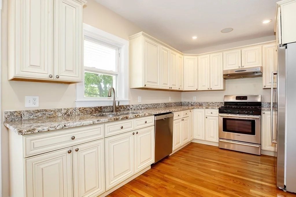 1 bed, 2 bath apartment for rent at 139 Boston Ave Unit 139, Somerville — photo 2 of 7