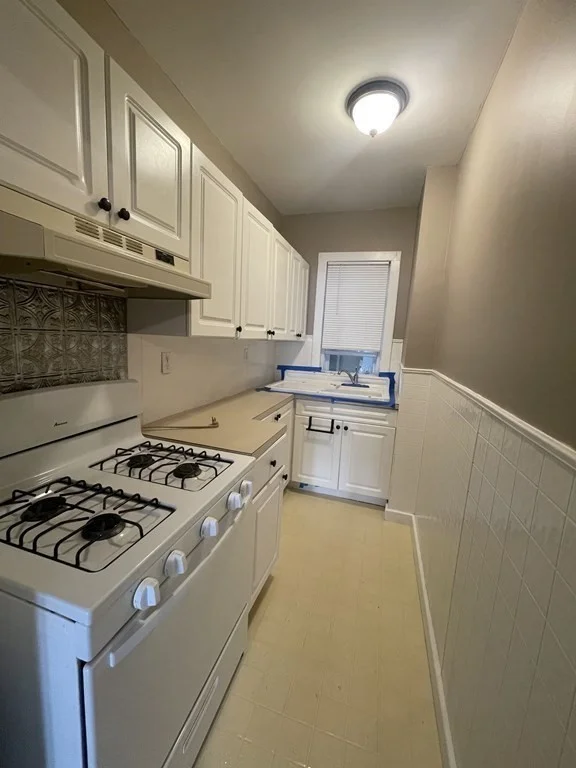 2 bed, 1 bath apartment for rent at 139 Butler Unit 2, South End — photo 5 of 9