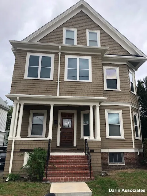4 bed, 1 bath apartment for rent at 139 College Ave Unit 1, Tufts — photo 1 of 13