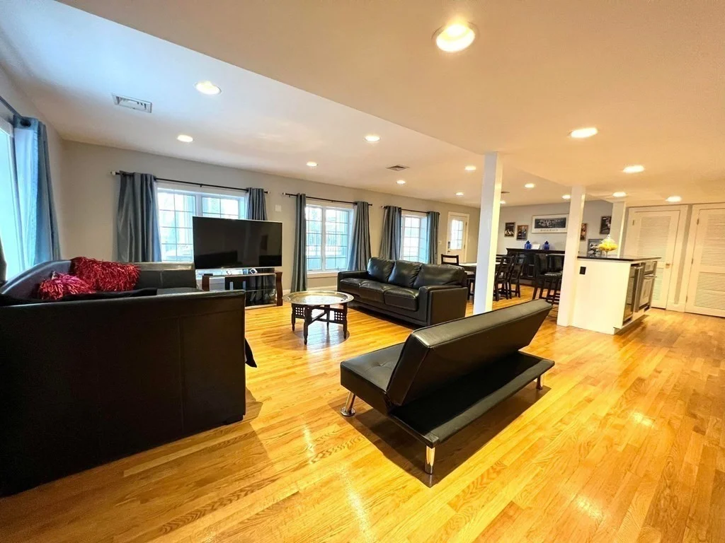 4 bed, 3 bath apartment for rent at 139 Fresh Pond Pkwa Unit 139, West Cambridge — photo 5 of 29