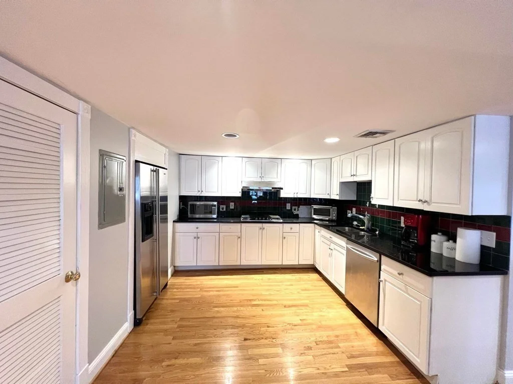4 bed, 3 bath apartment for rent at 139 Fresh Pond Pkwa Unit 139, West Cambridge — photo 12 of 29