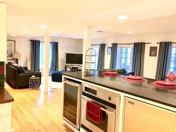 4 bed, 3 bath apartment for rent at 139 Fresh Pond Pkwy Unit 1, West Cambridge — photo 4 of 10