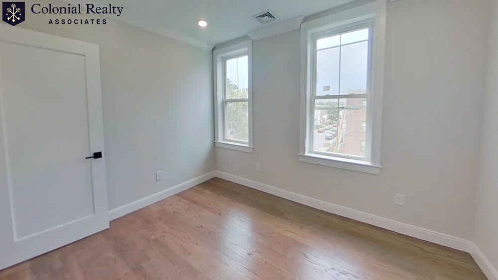 3 bed, 1 bath apartment for rent at 139 George St Unit 21, Roxbury — photo 5 of 8