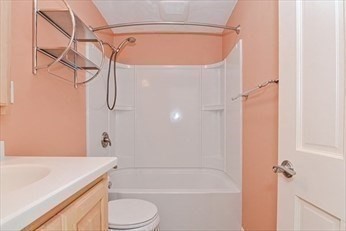 2 bed, 1 bath apartment for rent at 139 King Unit 205B, Franklin — photo 9 of 12