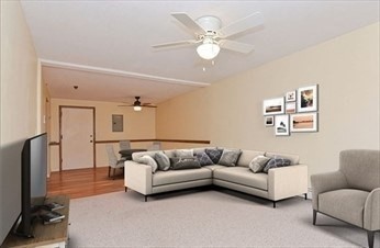 2 bed, 1 bath apartment for rent at 139 King Unit 205B, Franklin — photo 4 of 12