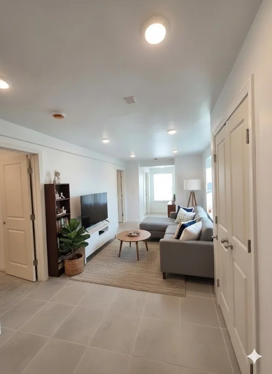 3 bed, 1 bath apartment for rent at 139 Malborough Unit 1, Chelsea