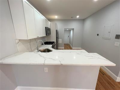 1 bed, 1 bath apartment for rent at 139 Oxford St Unit 2, Baldwin — photo 3 of 17
