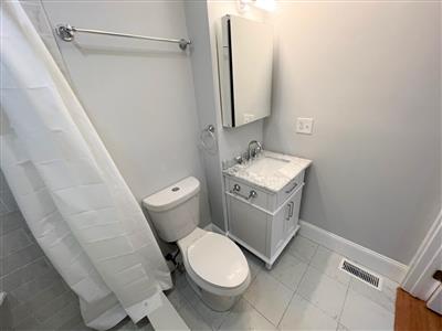 1 bed, 1 bath apartment for rent at 139 Oxford St Unit 2, Baldwin — photo 9 of 17