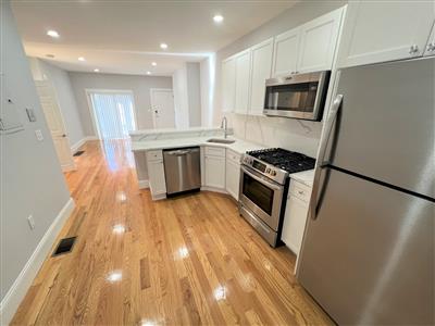 1 bed, 1 bath apartment for rent at 139 Oxford St Unit 2, Baldwin — photo 2 of 17
