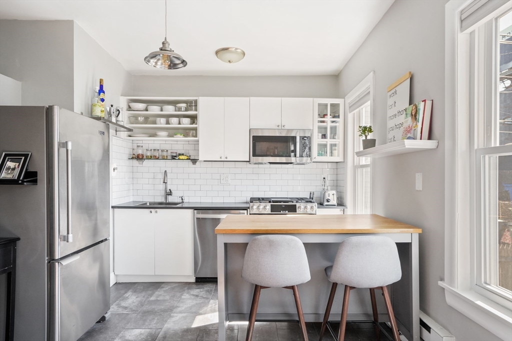 1 bed, 1 bath apartment for rent at 139 Paris St Unit C, East Boston — photo 3 of 11