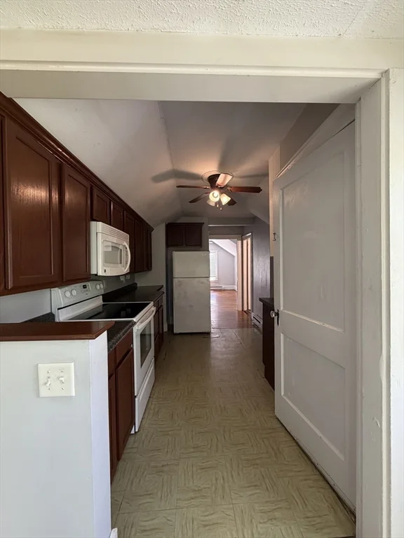 2 bed, 1 bath apartment for rent at 139 Randall Unit 2, Worcester — photo 7 of 10
