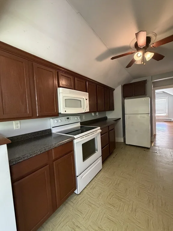 2 bed, 1 bath apartment for rent at 139 Randall Unit 2, Worcester — photo 5 of 10