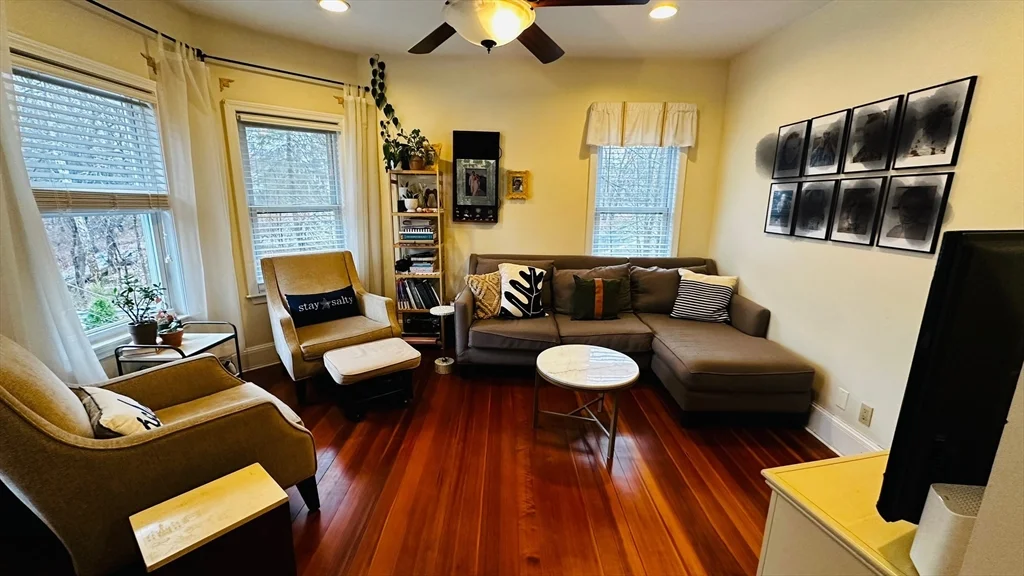 3 bed, 2 bath apartment for rent at 139 Stetson St Unit 2, East Braintree — photo 1 of 17