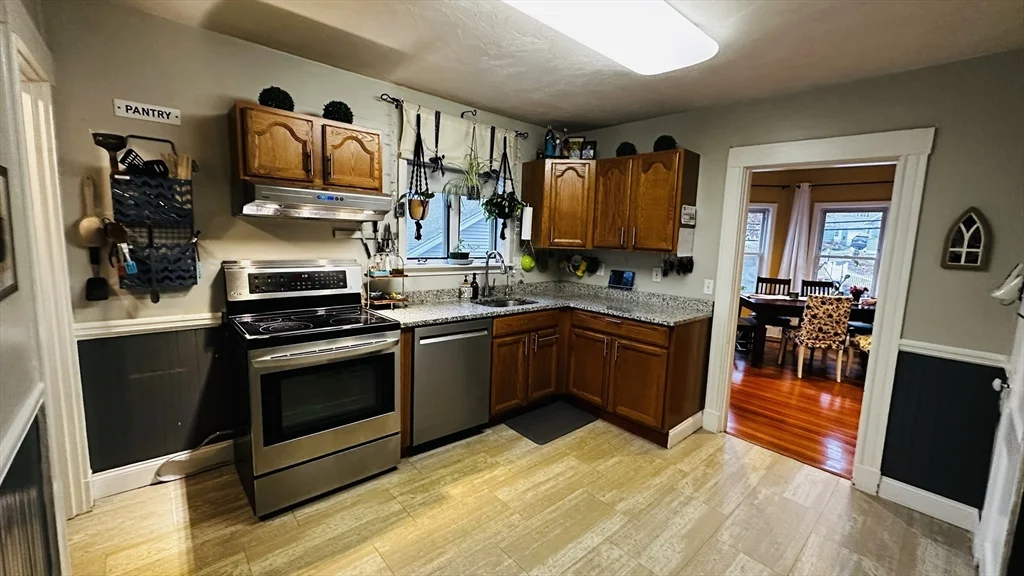 3 bed, 2 bath apartment for rent at 139 Stetson St Unit 2, East Braintree — photo 9 of 17