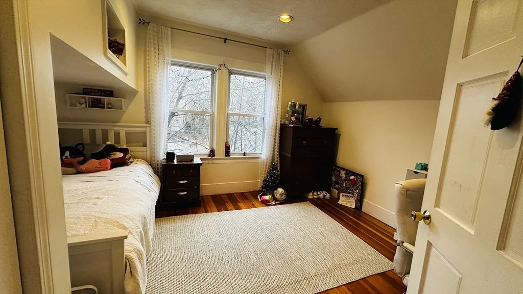 3 bed, 2 bath apartment for rent at 139 Stetson St Unit 2, East Braintree — photo 4 of 17