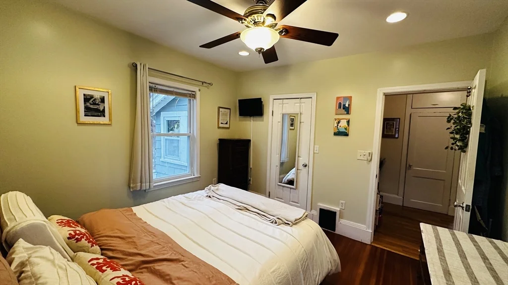 3 bed, 2 bath apartment for rent at 139 Stetson St Unit 2, East Braintree — photo 3 of 17