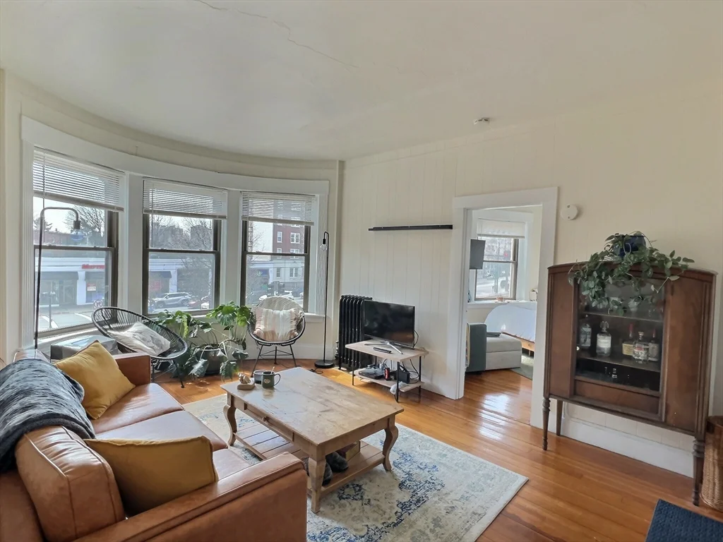 2 bed, 1 bath apartment for rent at 1390 Beacon Unit 1, Coolidge Corner — photo 1 of 13